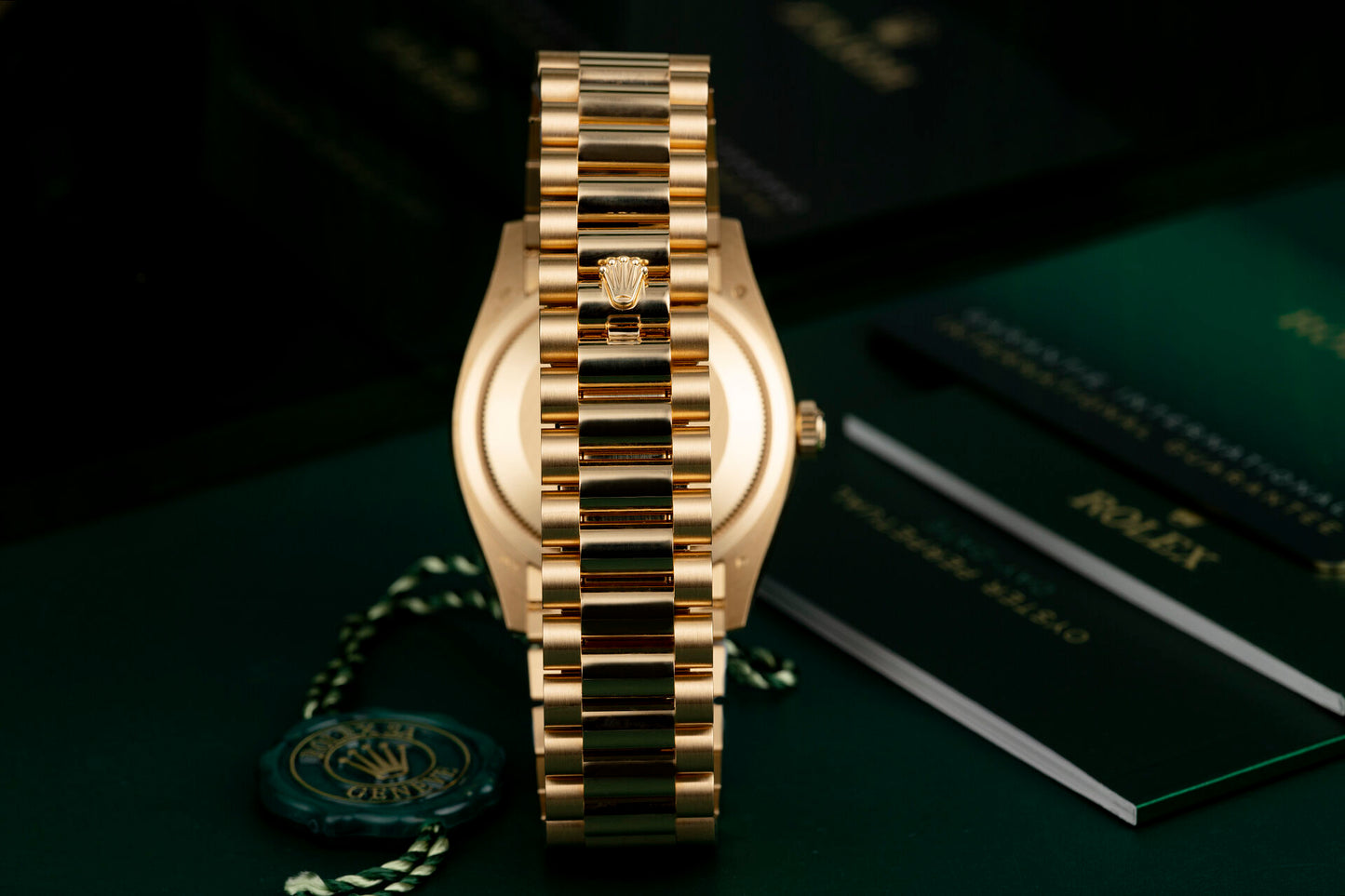 Rolex DAY-DATE 36  Oyster, 36 mm, yellow gold  M128238-0069